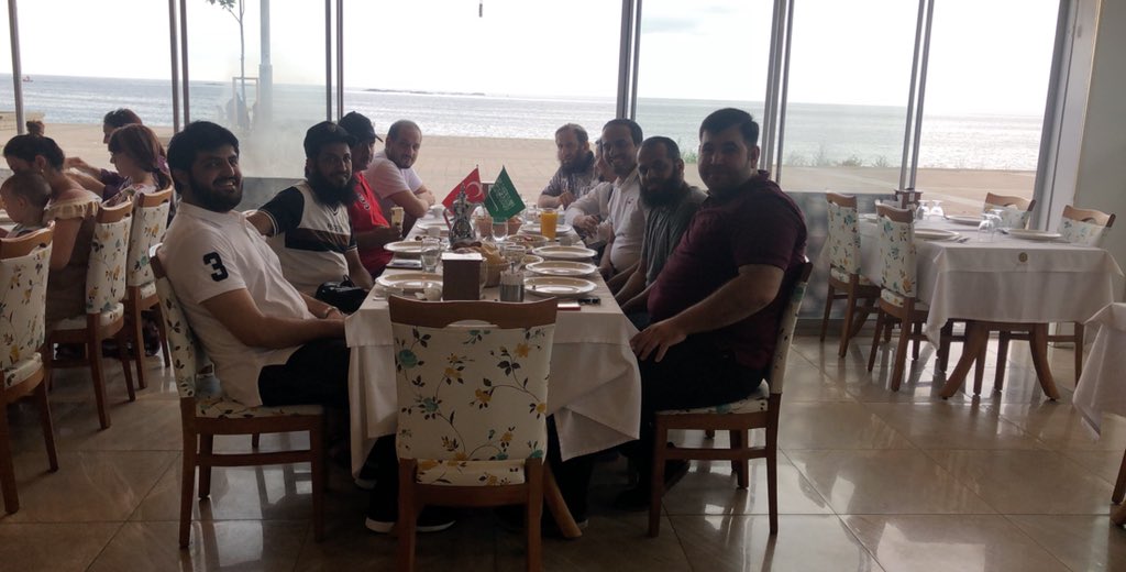 تنوع الأماكن ...
ولذة الطعام ... 
وطبيعه خلابة ... 
اللهم لا عيش إلا عيش الاخره ... 
تابعونا على سناب شات abuyaseen4