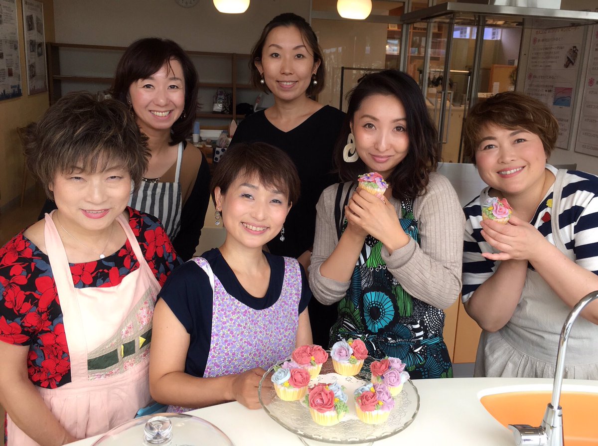 綺麗ママ会 新潟 あんフラワーレッスンin新潟開催 ご参加ありがとうございました 次回は写真撮影会の開催を検討中です B 年賀状にいかがでしょう 綺麗ママ会hp T Co Ebmqqxzdns 綺麗ママ会 あんフラワー かわいい和菓子 和菓子作り