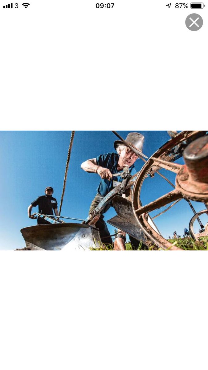 This amazing pic from the Ploughing! ⁦@markcondren⁩ had a good day (is in Indo across page 4 and 5)