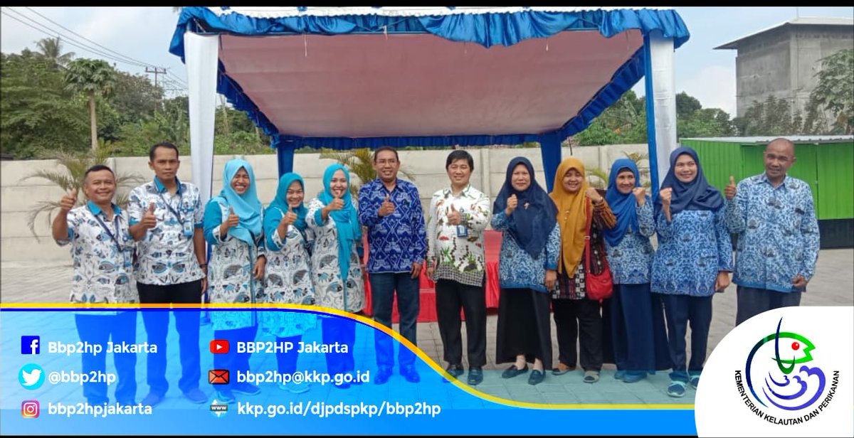 bbp3kp's tweet photo. #sobatbalbes, tim Satker @bbp2hp Mataram hadir pada Safari Gemarikan @gemarikanhebat dengan mendemonstrasikan cookies ikan dan siomay ikan di Puskesmas Mambalan Kab. Lombok Barat NTB (17/9). Kegiatan dibuka Ibu Gubernur NTB dan dihadiri ibu hamil, balita, &amp; siswa sekolah dasar. https://t.co/lDsKXKcuX3