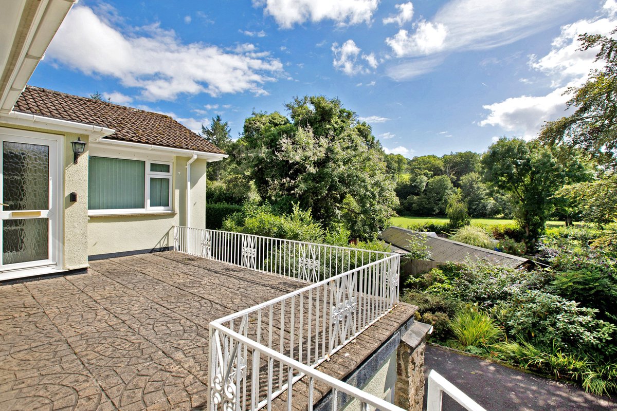 JSDevonCountry's tweet photo. A great new instruction in the heart of the magical Teign
Valley, set in a third of an acre of gardens and on the market for the first
time. https://t.co/1GPDJrrrwR https://t.co/x1NwPhaV9e