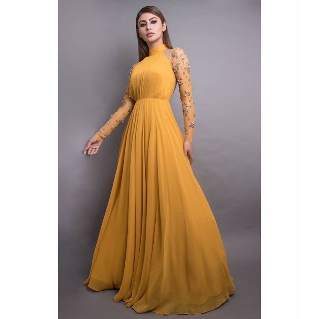 Toabh Talent @Roymouni looks dazzling in yellow during #MadeInChina promotion! . . . . #toabh #toabhentertainment #toabhmanagement #teamtoabh #mouniroy #MadeInChina #bollywood