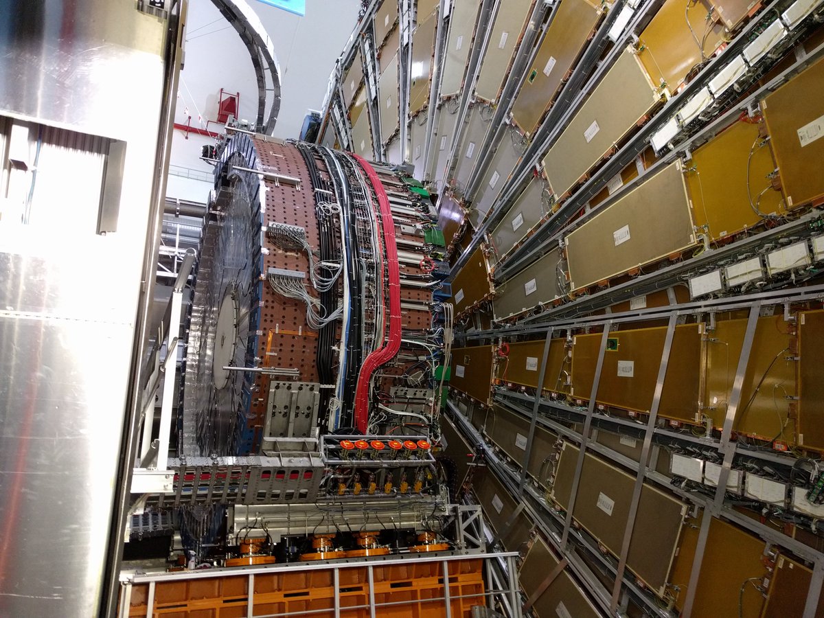 MWNautilus's tweet photo. #CERNOpenDays2019: A few images I took during the https://t.co/zTGAlpYzxL #DistributedComputing team visit of the #ATLAS detector: 13 people, 2 days on site - amazing! #BOINC #CERN #CERNOpenDays #DC #VC #CitizenScience #physics #DIY #Rechenkraft #tecSPACE #Piraten #hackerspace https://t.co/1HZ5NaPWjC