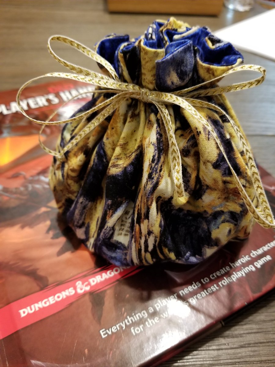 GeekyElfGirl's tweet photo. Finally FINALLY got some photos of #FavoriteHuman 's dice bag! #explodingtardis #marriottcarpet #Space #dragonconnerdswildestdreamscometrue https://t.co/SeTbKbif90
