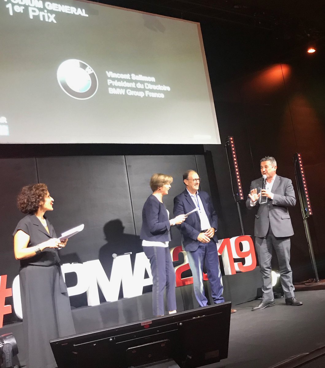 vincentsalimon's tweet photo. Soirée #GPMA2019 : #BMW a l honneur de recevoir les prix du Produit, de l Innovation & le Grand Prix des Marques. Le fruit d un gros investissement des équipes réseau et centrales au #Service du #Client. Merci à tous & notre challenge reste de faire encore mieux en 2020. https://t.co/vSzG8xsKlV
