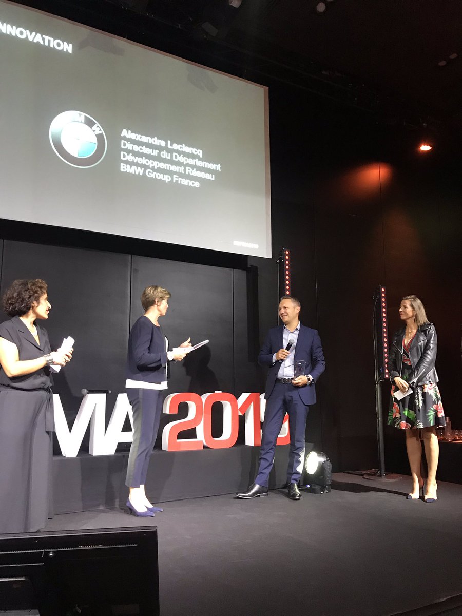 vincentsalimon's tweet photo. Soirée #GPMA2019 : #BMW a l honneur de recevoir les prix du Produit, de l Innovation & le Grand Prix des Marques. Le fruit d un gros investissement des équipes réseau et centrales au #Service du #Client. Merci à tous & notre challenge reste de faire encore mieux en 2020. https://t.co/vSzG8xsKlV