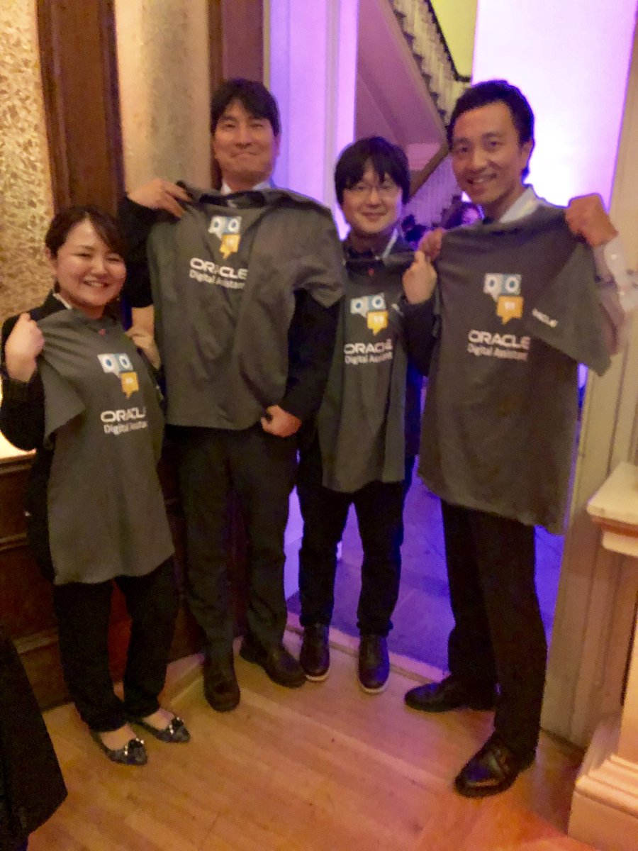 ConnectedMJ's tweet image. Congratulations to everyone at Tokyo Gas for being recognised at the Oracle Innovation Awards at #OOW19, looking good in their #OracleAssistant t-shirts!