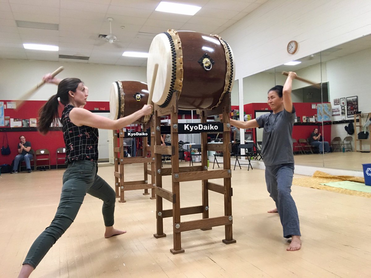 KyoDaiko's tweet photo. 🎶💪🏽Worked on some #odaiko playing tonight!💪🏽🎶
#taiko #wadaiko #kyodaiko #drums #drumming #philadelphia #philly #taikolife #taikolove https://t.co/us5zEPZCMb