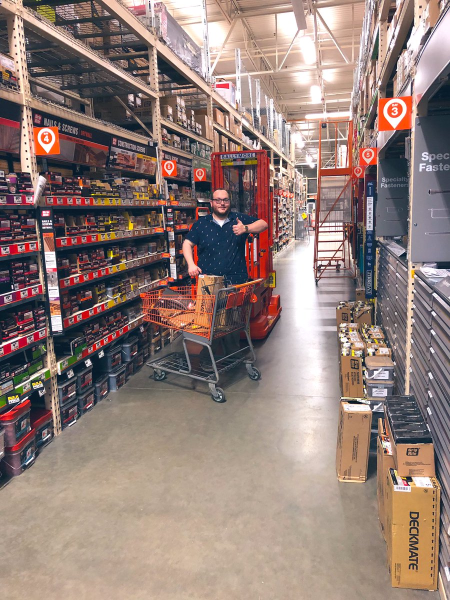 JohnJacobusTHD's tweet photo. Shout out to Chris Martin at 4635 for making aisle 14 overheads look great! All the boxes brought down and packed out to the fullest for our customers! @Fatousillah5 @lgreene419 @stephic48 @llmorgan1966 https://t.co/65USj1gwbW