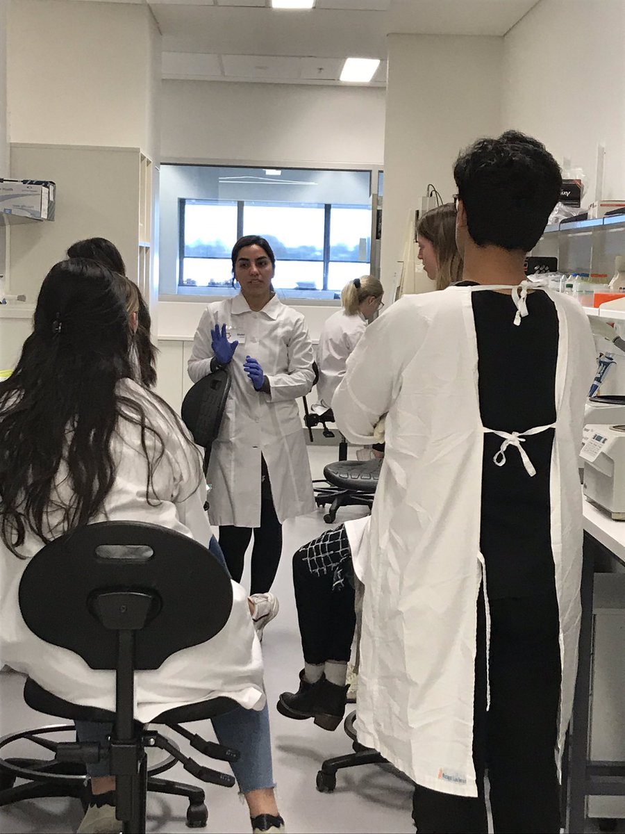 DandanZhu8's tweet image. Our own PhD student Mehri is passing the knowledge to the next generation scientists.