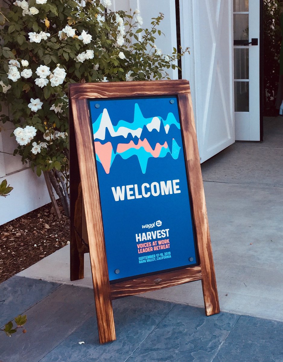 WineAndWellness's tweet photo. Kicking off @waggl_it Harvest with inspiring opening remarks from Tony Mitchell, wonderful local fare, art in action, live music & a slew of talented professionals ready to hear more (and talk about) voices at work. #wagglharvest #voicesatwork #networking #EmployeeEngagement https://t.co/lOcykBkos4