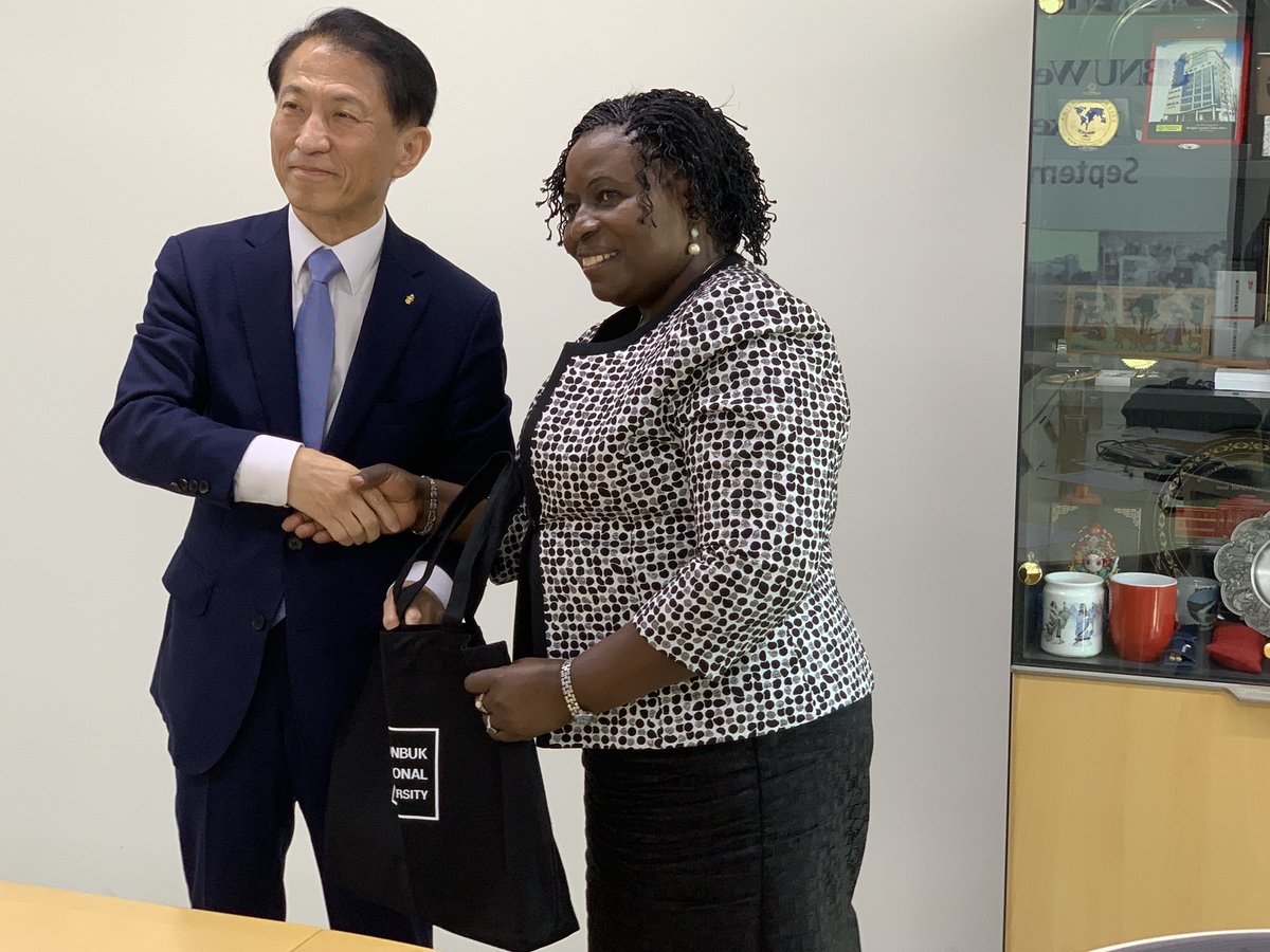 WilliamBazeyo's tweet photo. Have Discussed with Vice President of Chonbuk National University S. Korea and his team and Makerere University, and agreed on student exchange Undergraduate, Masters and PhD in addition to the Dairy improvement and Embryo transfer project etc. funding by S. Korean government. https://t.co/sH11sEoWYZ