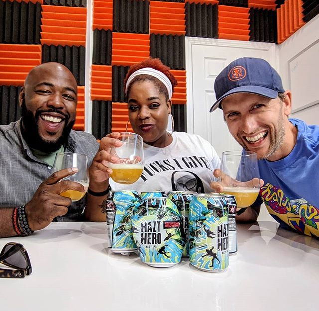 ChicagoBeerPass's tweet photo. This week @afro.beer.chick joins @beerad & @nkosio on the podcast! 🍻
.
.
#craftbeerlife #drinklocal #podcast #beer #craftbeer #beerlover #iamcraftbeer #beerphotography #drinklocalbeer #chicagobeerpass #beerflight #beeradventures #beerogram #beer30 #b… https://t.co/t779d0JcPT https://t.co/KzWBgdQlW4