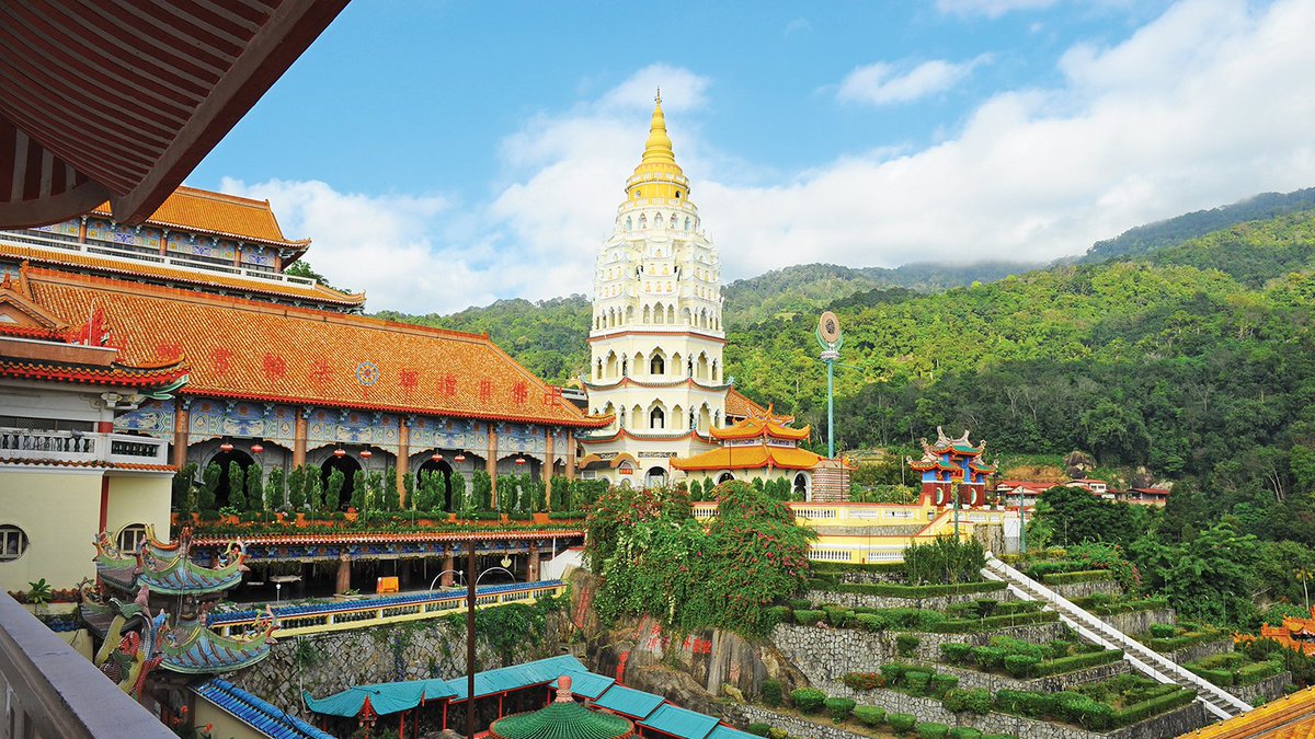 catchthatbusMY's tweet photo. Bookmark this article for the top places you should go to in Penang 🚌
#VisitPenang #Malaysia #CutiCutiMalaysia #VisitMalaysia #DekatJe #CatchThatBus
https://t.co/HzkNOfCD6q https://t.co/7P13QfTD4k