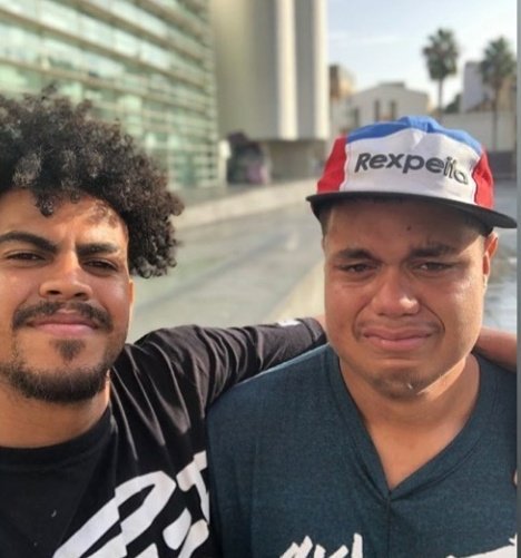 Marlon_Chorao's tweet photo. A história dos humilhados sendo exaltados nunca foi papo furado! Um dia, com muita persistência e crença no sonho, as coisas se realizam. Ademafia realizando o sonho do Gordinho do "Gueime", conhecer o Macba, Barcelona, Espanha. #Ademafia #Gordinhodogueime #diariodebarcelona https://t.co/cz4RD7RHlk