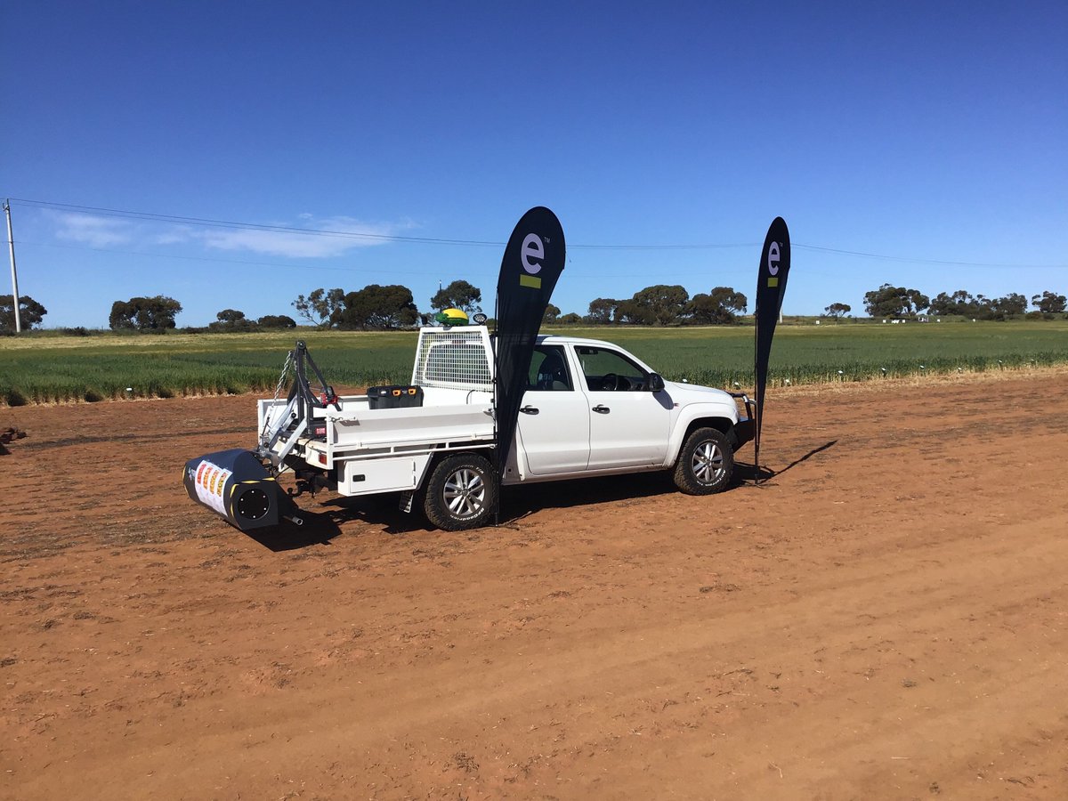 <a href="/LandmarkEchelon/">Landmark Echelon</a> TSM at the @LMKManangOuyen field day today. Come over and speak to the Landmark team to find out more about this soil mapping technology!
<a href="/DuncanThomas14/">Duncan Thomas</a>