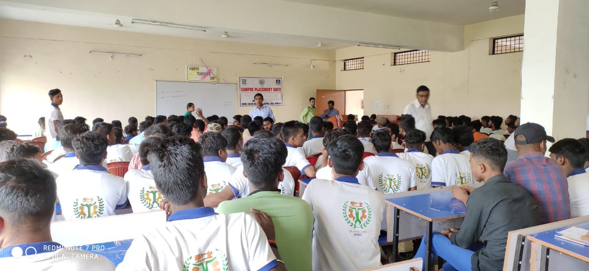 jsdms_jharkhand's tweet photo. A Campus Mega Placement Drive was organised at DDUKK Center, Gola. During the drive  #MarutiSuzukiIndia Ltd selected 137 trainers out of 270 after written test and interview. #JSDMS wishes all a very bright future. https://t.co/lra1yhQBr1
