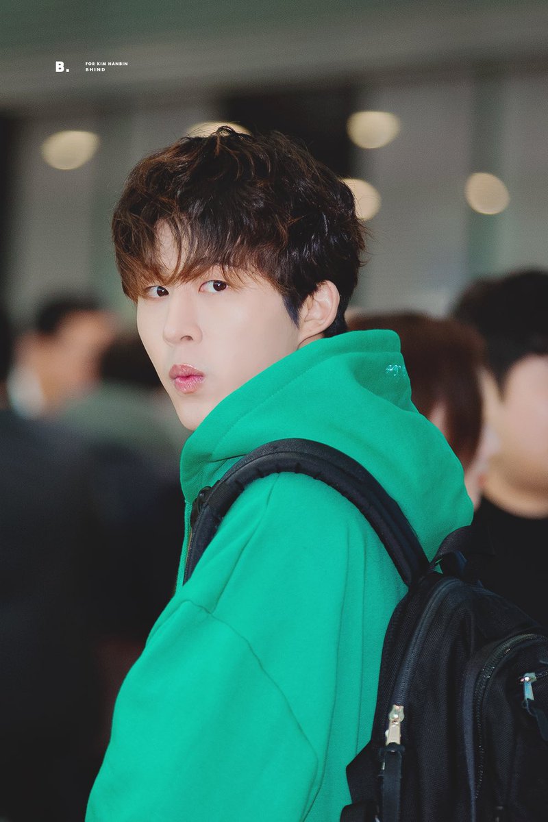 KMayuS1's tweet photo. Stay here for ky seven heroes
#SeaWallForHanbin
#Protect7KON https://t.co/vnB0pJqIdV