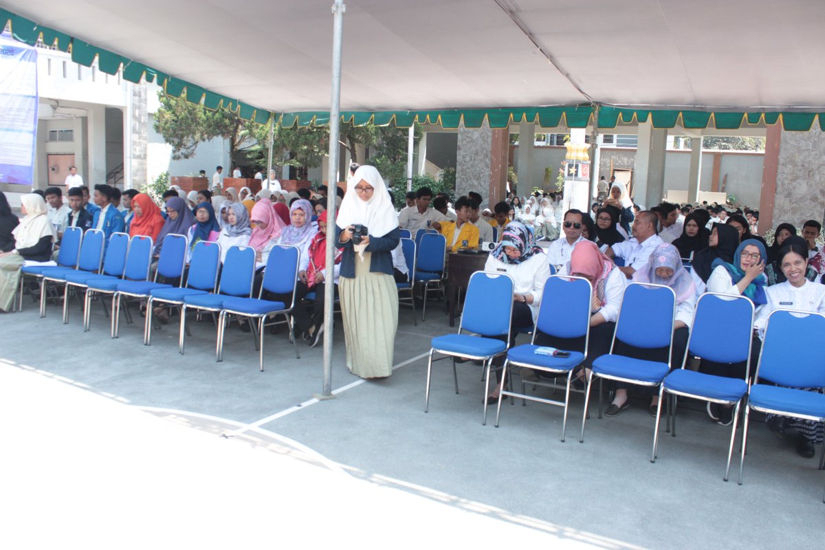 Pemilihan Ketua OSIS SMA Negeri 1 Jember 
Periode 2019 - 2020