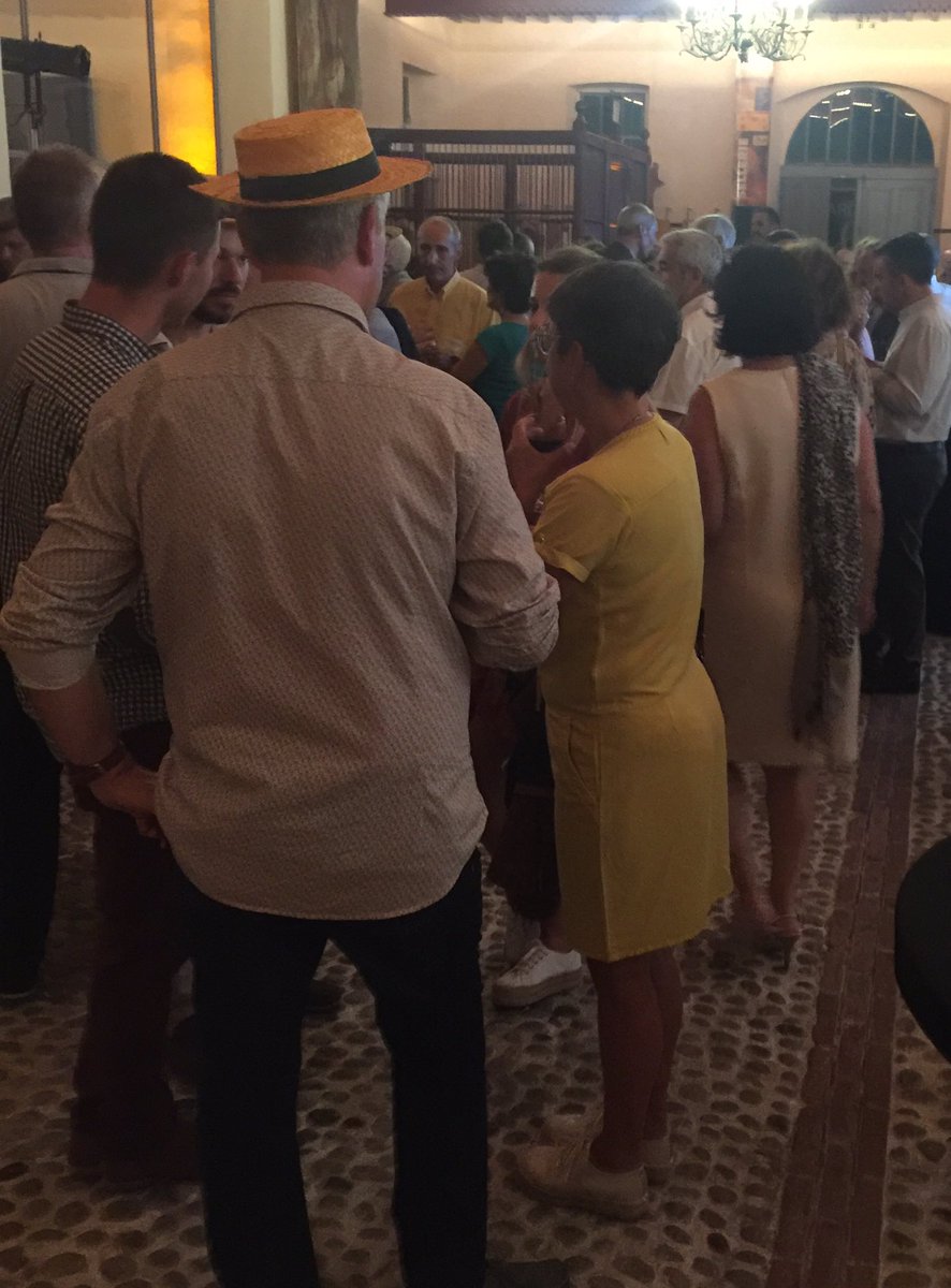 teilaryj's tweet photo. Félicitations aux 16 lauréats de la promotion 2018 du @RsoEntreprendre Adour et merci d’avoir partagé leurs projets de création ou reprise d’entreprise au travers de pitchs passionnants. https://t.co/HEG3r7fe05