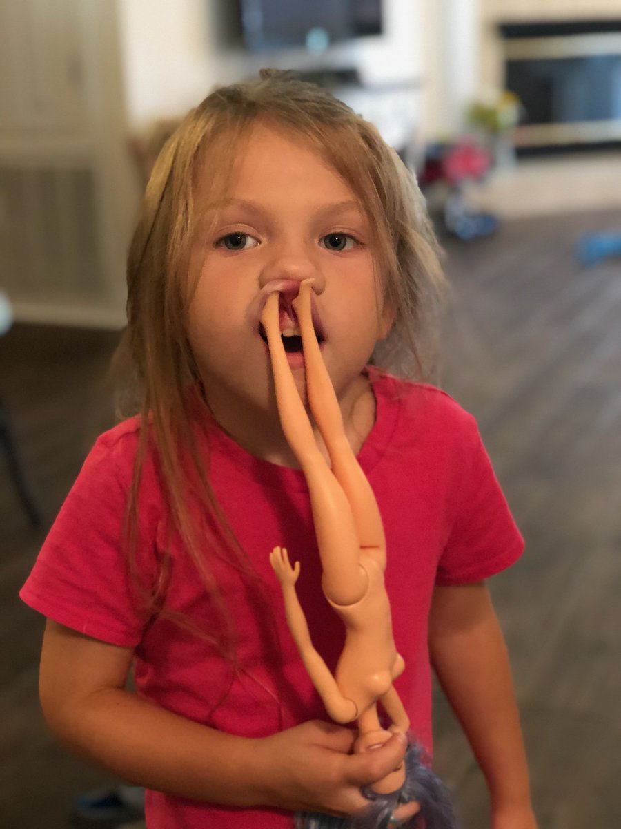 NicholeDZLN's tweet photo. Ladies and gentlemen... I present to you my beautiful daughter 🤣🤣🤣 #addiema #lovethisgirl https://t.co/Qq5JB1HMcr