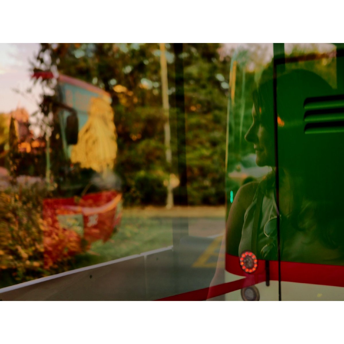 damiendemolder's tweet photo. The Evening Bus Home
Granada, Spain
--
#Panasonic #Lumix DC-GX9 with #Leica 10-25mm f/1.7
--
#streetphotography #streetphoto #streetstories #Granada #Spain #OnTheBus #Bus #reflection #reflections #throughthewindow #Bushome #evening #commute #LumixGX9 #GX9 #leica1025 #leica1025mm https://t.co/igYYPELMM2