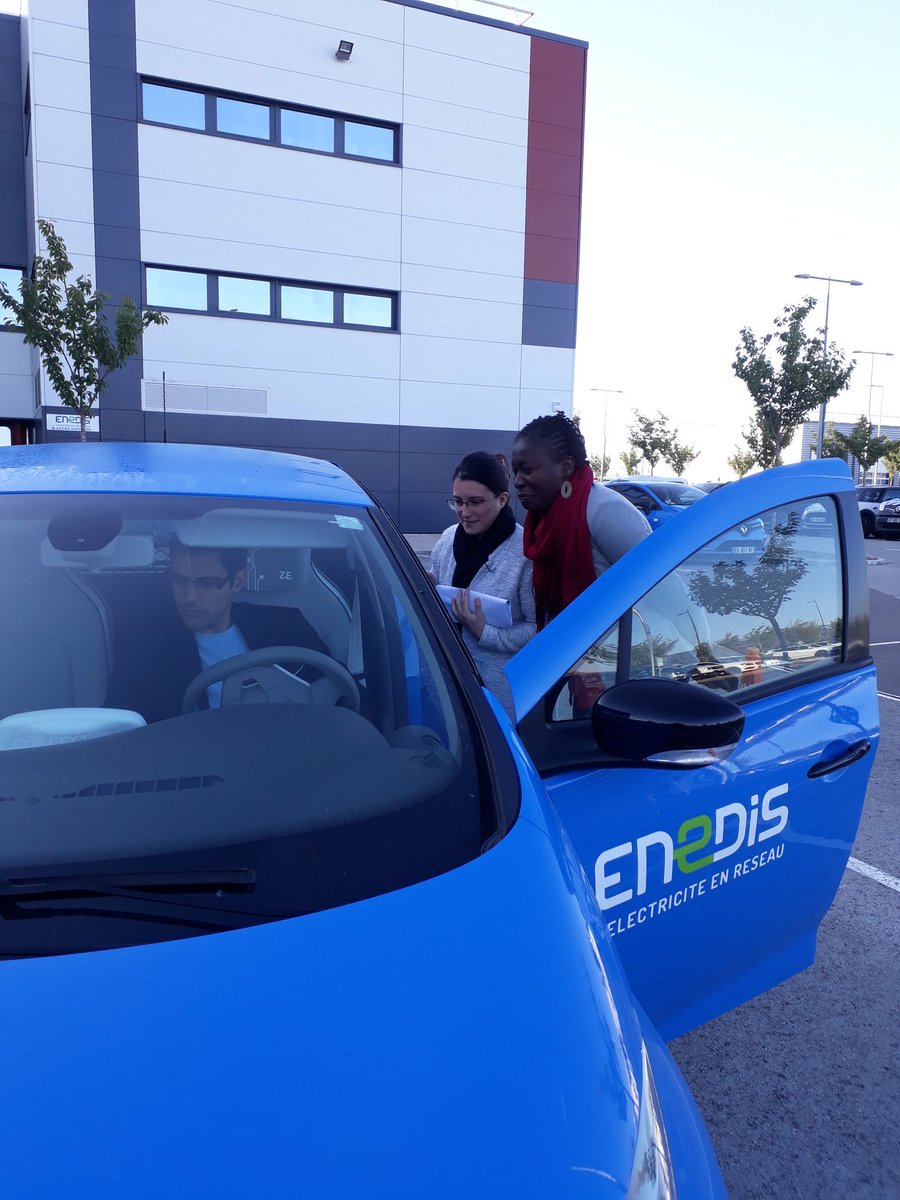 sylvie_petitot's tweet photo. Journée de la #mobilité #électrique à @enedis_car : départ du 1er équipage pour la course éco conduite https://t.co/XBm5A8r6HM