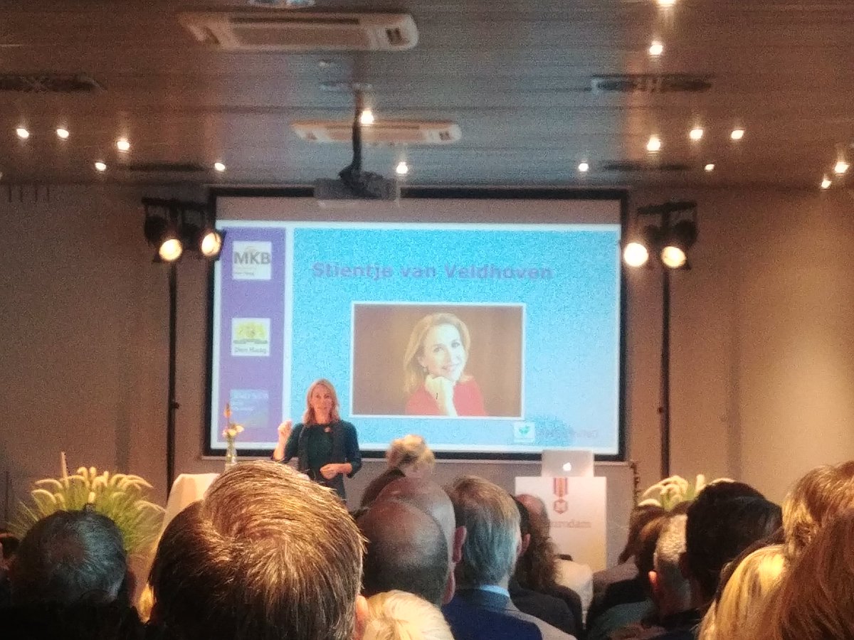 novasole's tweet photo. De energietranstie is gelukkig een belangrijk onderwerp op het miljoenennota ontbijt. We moeten investeren en niet achterover leunen volgens Hans de Boer en Stientje van Veldhoven. #MO19VNO #zonnepanelen https://t.co/bPV4Lrn4kk