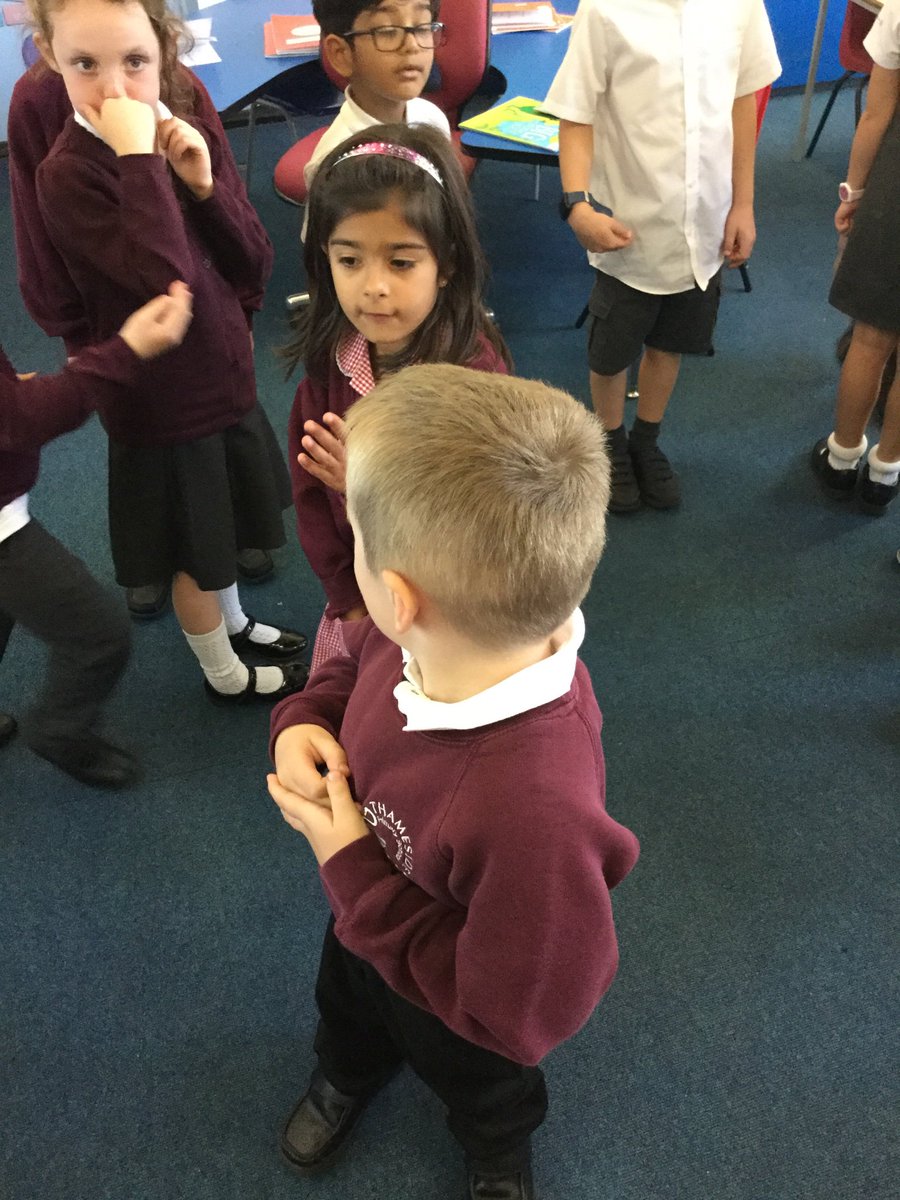 ThamesideSch's tweet photo. YVH had great fun ‘programming’ their partners! We learnt the importance of making our codes really clear and precise! #YVHtps #Computingtps #belongingtps https://t.co/yPwgNs6KkG