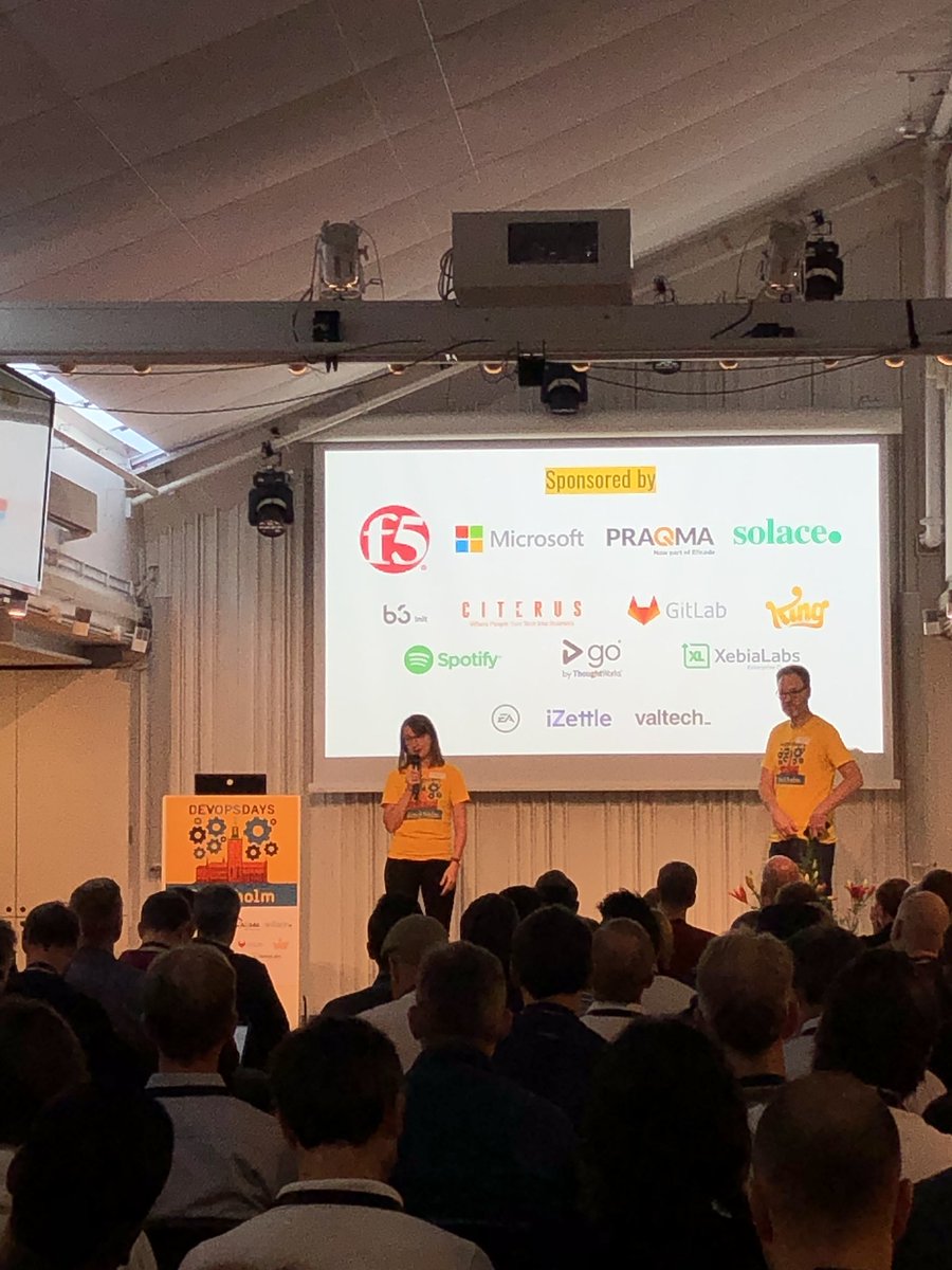 devopsdayssthlm's tweet image. No DevOpsDays is complete without... well, people! But also of course the help of our awesome sponsors! 🙌 #devopsdays #DevOpsDaysSthlm