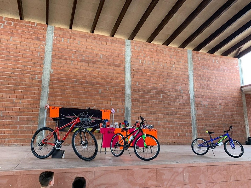 CDCadamuz's tweet photo. VIII Dia bicicleta Adamuz https://t.co/FiF2joq5R2