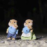 夏の終わりがテーマの素敵な写真になるはずが!村を焼かれたカワウソファミリーに!