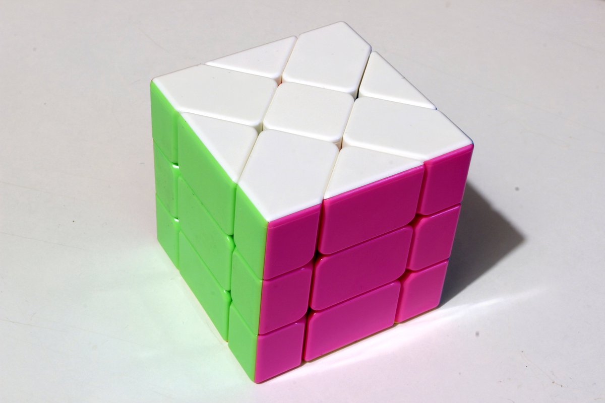 oldsoft's tweet image. Dostal jsem dárek od @KutilDomaci - Fisher Cube. Hezký! #puzzle #fishercube