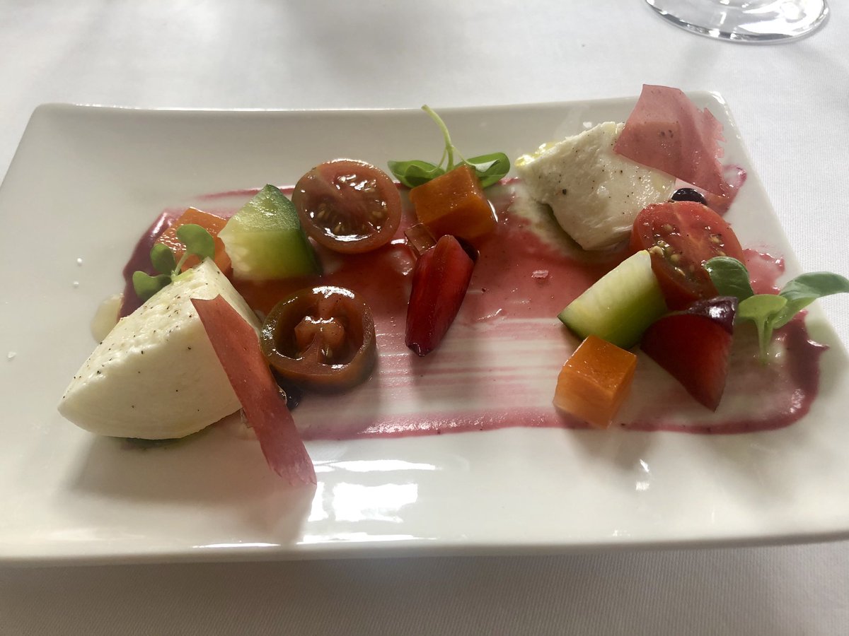 neo_mbo's tweet photo. Day 2 of another GREAT food experience with @tsogosun. Enjoying the new summer menu at the exquisite Level Four restaurant at @54onBath.
#TsogoTasting #54onBath #ExperienceLife https://t.co/RBD62HSbjK