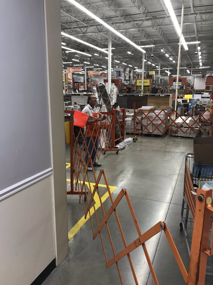 gideonmkerr's tweet photo. Thanks to Jeff D26 and James D23 for keeping everyone safe, even gating off the offices! #d61safe #safetyispersonal #SafetySelfieNP @DepotHawkins https://t.co/DdcxR1FDc9