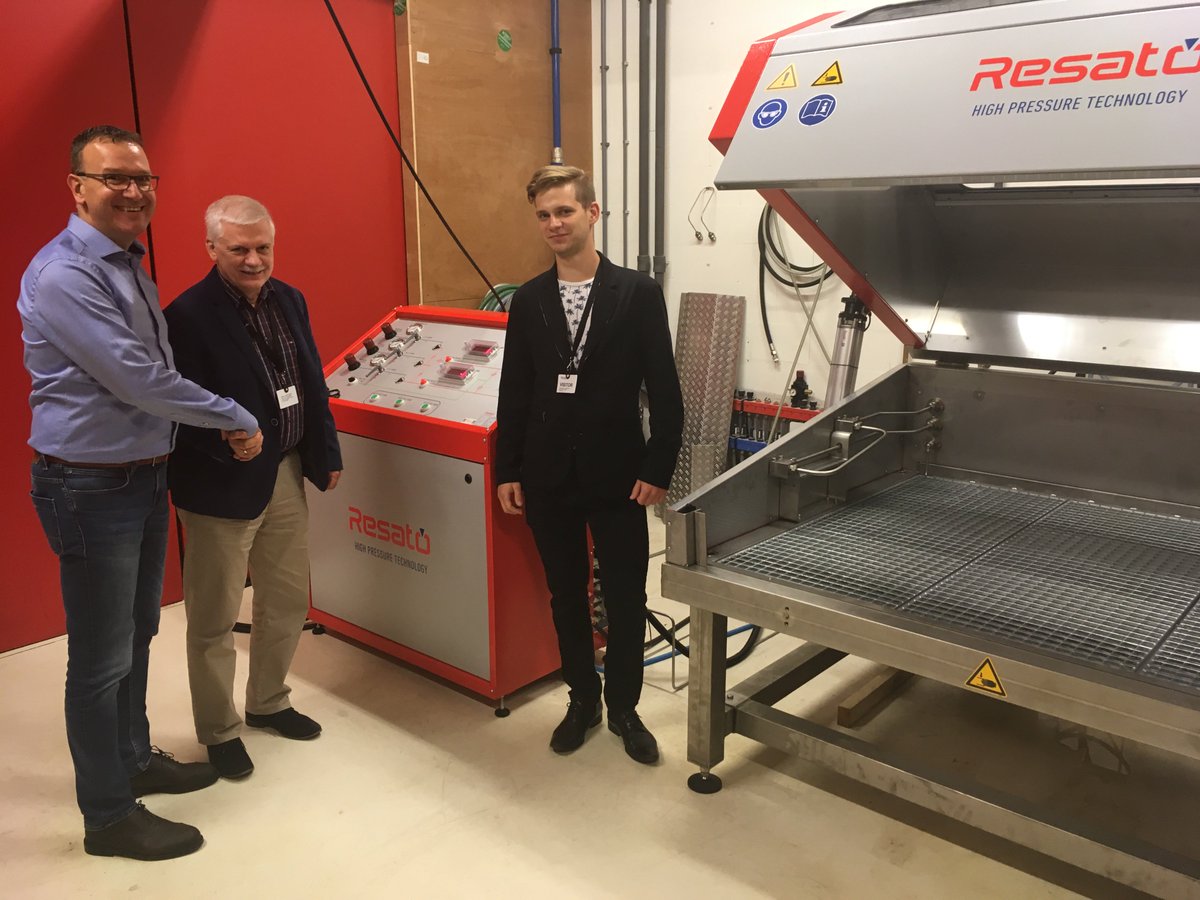 ResatoBV's tweet photo. Today we had a successful FAT of Techmak, Poland. We wish Techmak lots of safe hose testing! #hosetesting #highpressure #safetesting https://t.co/rvtGoCocoI