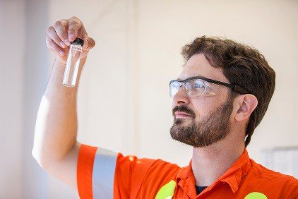 CentrWellington's tweet photo. It’s World Water Monitoring Day! More than 85% of Ontarians rely on municipal water that is monitored and tested regularly. Protecting water starts at the source. Watch this video to learn more: https://t.co/316vkzbXZO #SourceWaterON #ONenvironment #DrinkingWaterSources https://t.co/r5Nk8PJxMk