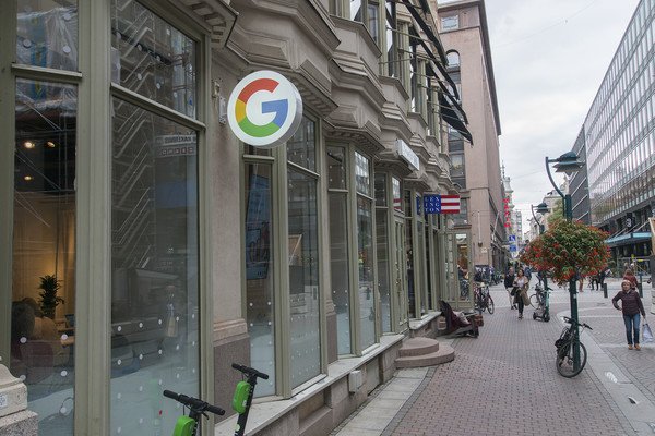 Mitä ehtii oppia kolmessa viikossa? Esim. #digimarkkinointi-perusteet ja verkkosivuston optimoinnin. Googlen ja kaupungin #DigitalGarage-oppimistilassa käynnissä työnhakijoille suunnattu #digikoordinaattori-koulutus. #growwithgoogle #digihelsinki #Helsinki hel.fi/uutiset/fi/kau…