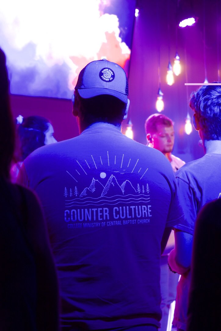 centralcculture's tweet photo. IT’S WEDNESDAY!
Join us at 6:30 for a meal followed by our weekly college worship service. Follow the signs to our space at church! https://t.co/tgpkqDInNi