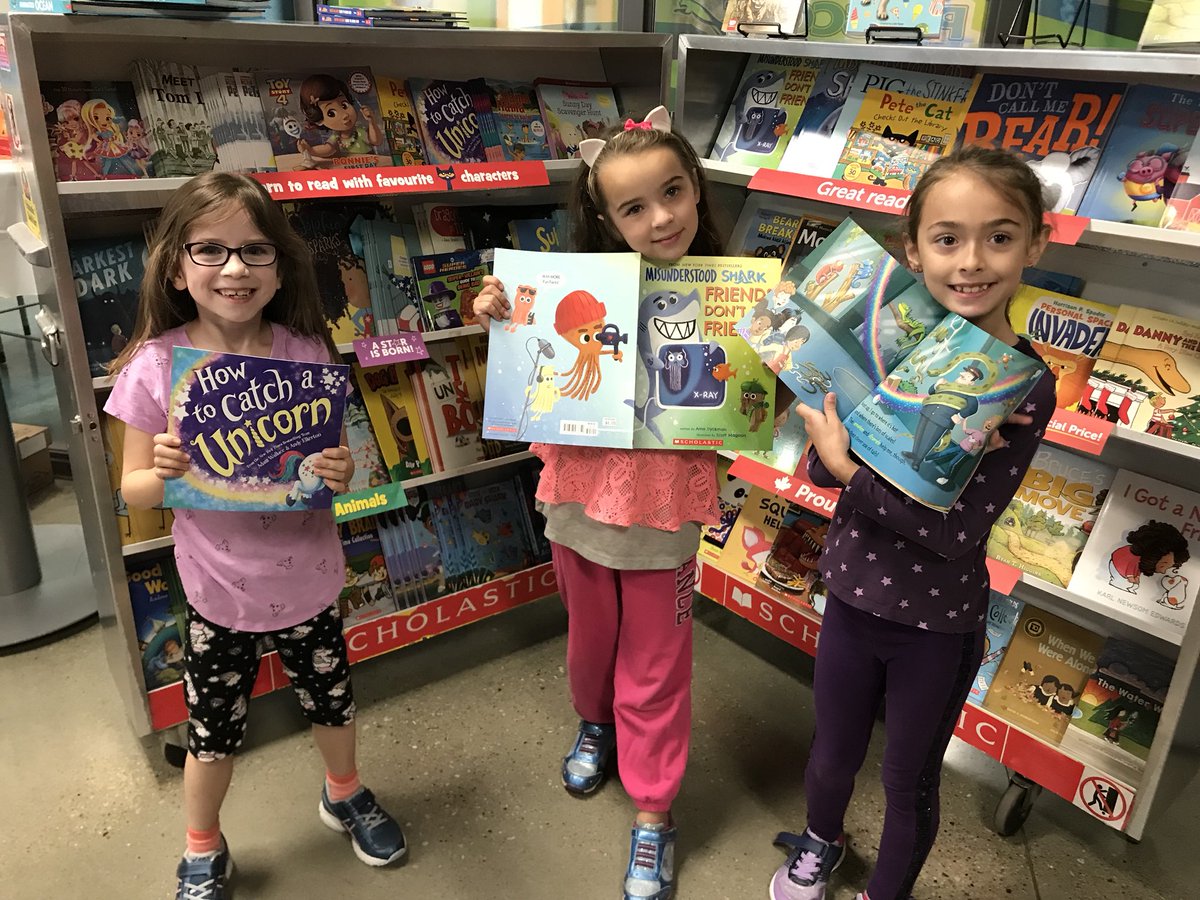 MrsHoldensclass's tweet photo. Nothing beats the excitement of the school bookfair! #prescottpsd70 https://t.co/wGEeeO86RZ