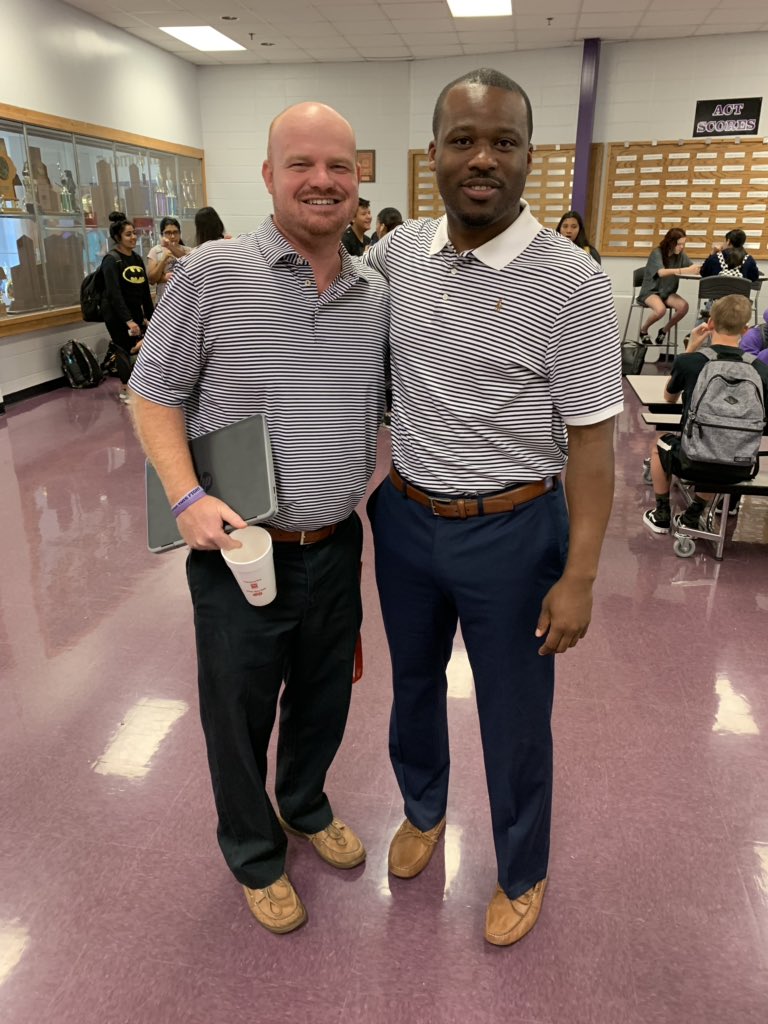 Who wore it better?

Favorite for @adam_whitt 
Retweet for <a href="/lightningr/">Robert Lightning</a>