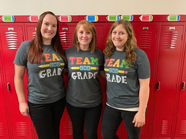 MrsBrenerDJ's tweet photo. The best team around! @MissOsborneDJ @MissCross13 @D13Jaguars #ilovesecondgrade #ilbsd13 #djroars https://t.co/8ph3Zgs3ZW