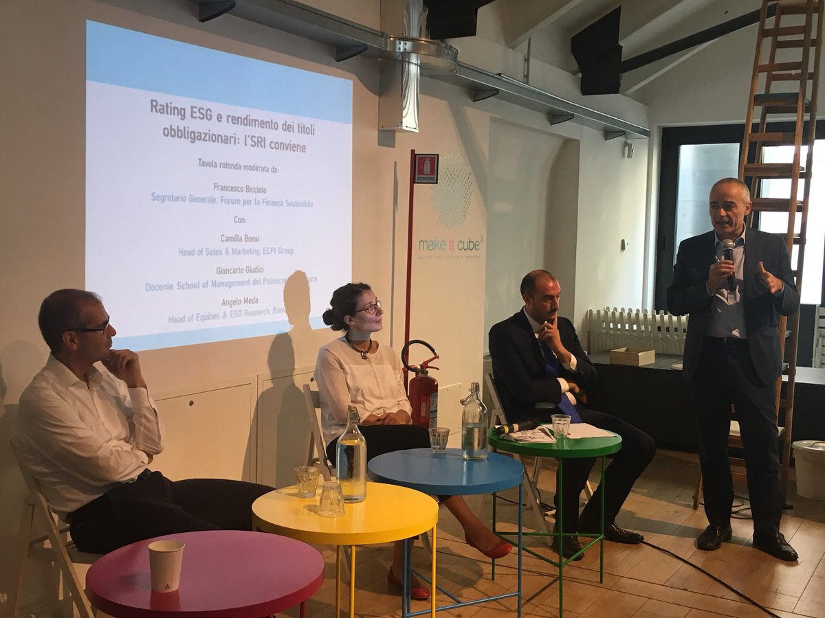 ItaSIF's tweet photo. #SRIBreakfast #RatingESG & #rendimento nelle #obbligazioni | @camilla_bossi #SDGs costituiscono una buona sintesi di variabili ambientali, sociali e di governance @ASviSItalia @fbicciato1 @SriEvent https://t.co/xC9pR7bJYM
