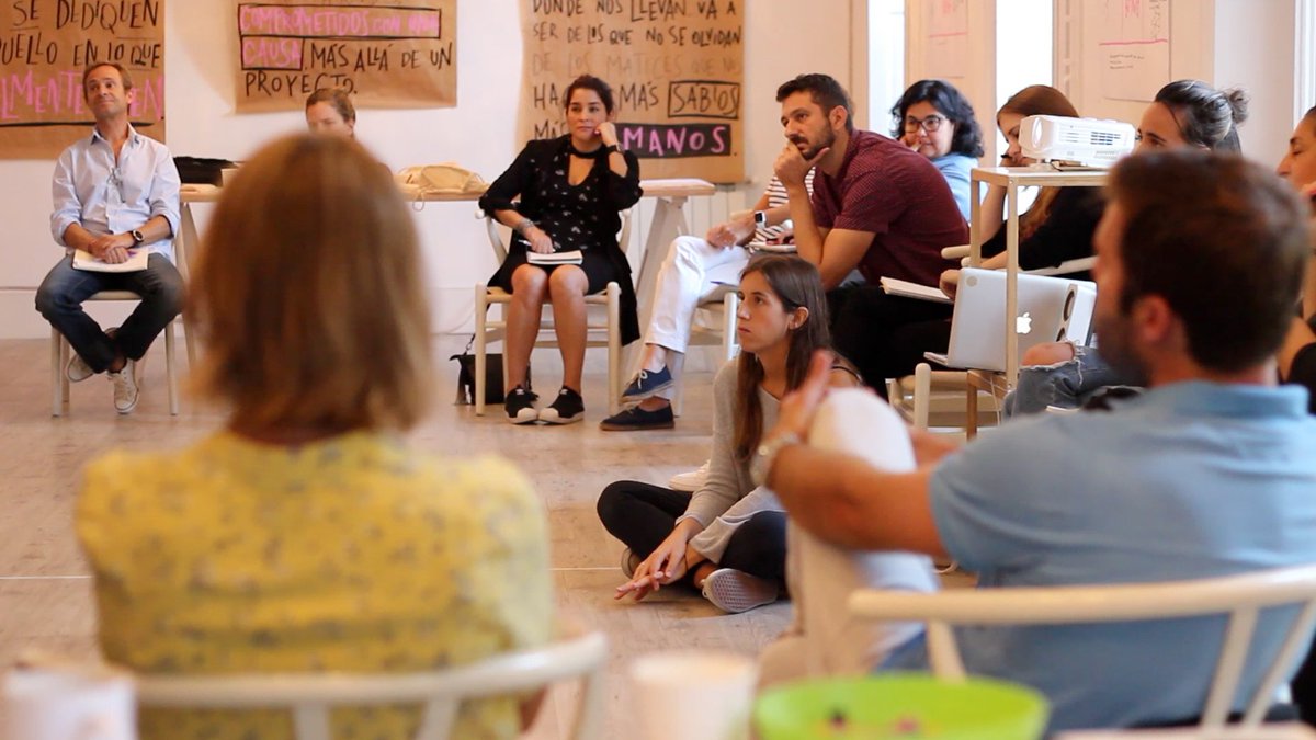 Soulsightmadrid's tweet photo. Tercera jornada del programa intensivo de liderazgo humano, creativo y ético @wanderbeing explorando, reflexionando y poniendo en práctica la escucha activa y el diálogo socrático.
#liderazgo #diversidad #rrhh #creatividad #formación #talento #soulsight #ética #madrid #equipo https://t.co/49cwTYAj6m