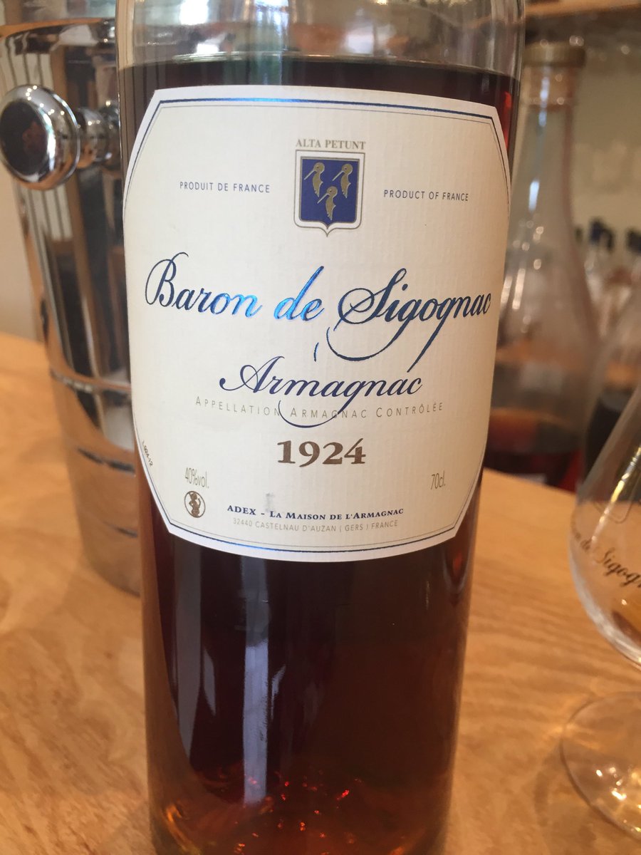 If I must. #elevensies #armagnac <a href="/armagnac/">Armagnac (Official)</a>sigognac prunes and dark chocolate, spiced oranges, velvet smooth ⁦@armagnac⁩