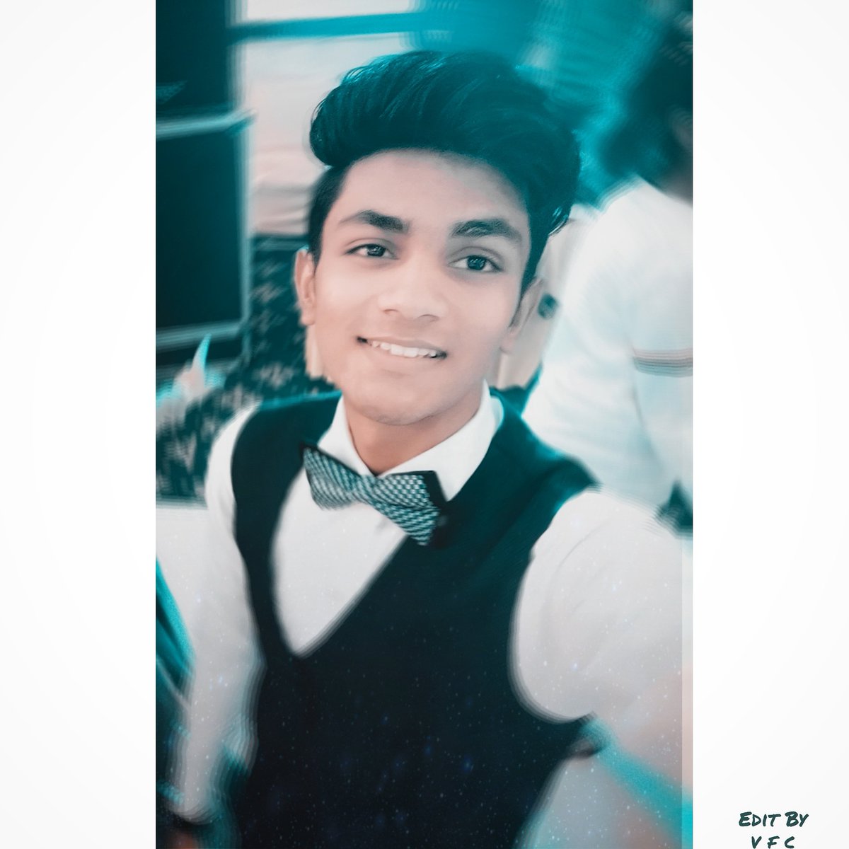 Mr_Varun4's tweet photo. Party Fun.

#light #varun #picdeer 
#faishonmodel #masterpiece  #artist #abstracto #stayabstract #photography #exhilaration #photooftheday #fashionblogger  #sometag #beautiful #model  #someteg #creative #drawing #faishonable #websta #webstagram #fashionmodel #star #actor #outfit https://t.co/UOy6hEh2k2