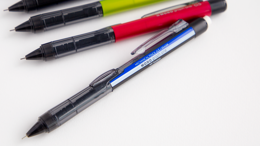 トンボ鉛筆 公式 シャープペン モノグラフワン のつめ替え用消しゴムは 消しクズがまとまる Monoダストキャッチ 軽い力で消せる Monoエアタッチ も選べます 消しゴム モノワン と共通なので 通常のモノグラフよりも更に大容量 サイド