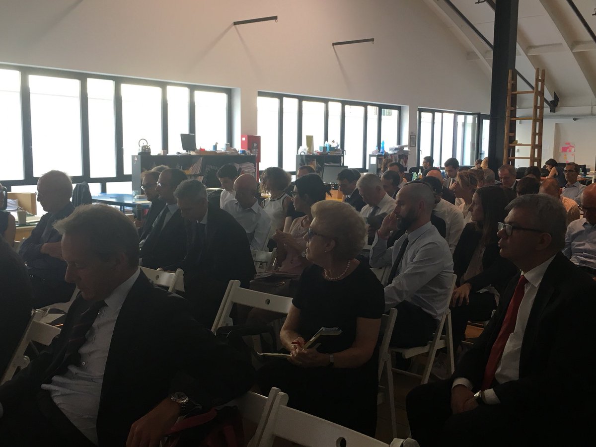 ItaSIF's tweet photo. #SRIBreakfast #RatingESG & #rendimento nelle #obbligazioni | Il dibattito volge alla fine: valanga #ESG? Si, ma attenzione al #greenwashing; é importante abbandonare l’idea di moda e associare l’SRI a una pratica consolidata https://t.co/ddIEo55n3O