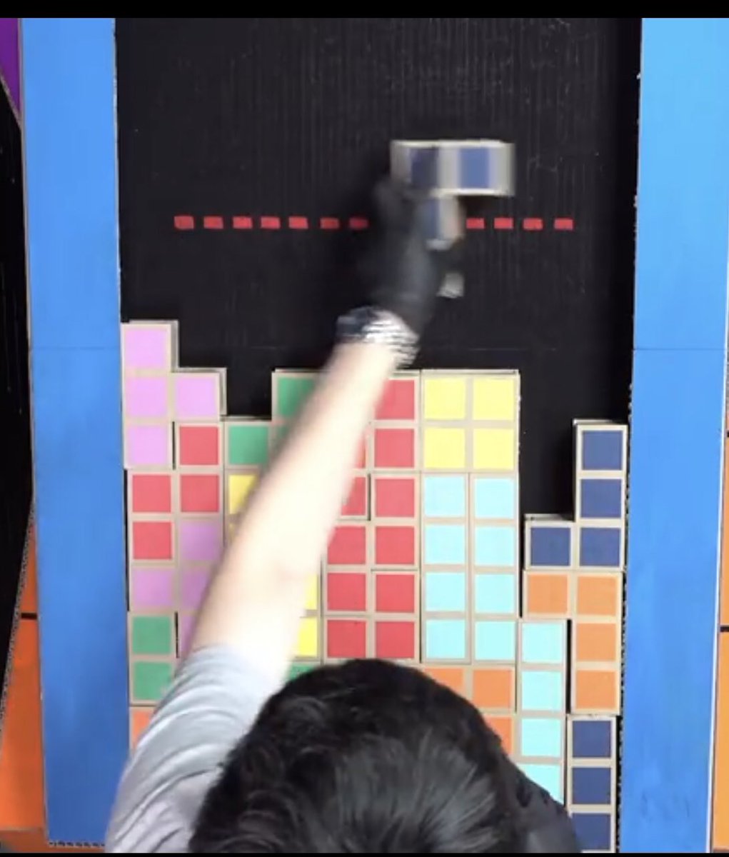 itepcommercy's tweet photo. En #ClasseLab nous allons construire un jeu Tétris à manipuler. Le plateau de jeu est un quadrillage de 15 cases carrées de haut et 10 de large. Sachant qu’un tétrimino est composé de 4 carrés, de combien de tétriminos avons-nous besoin pour remplir le quadrillage ? @mathsenvie https://t.co/JXizDo2woS