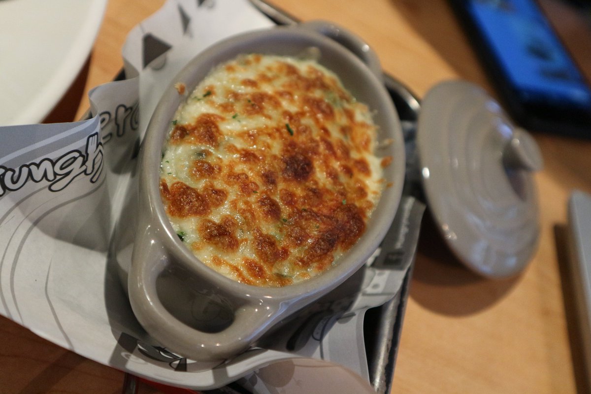 JeerasBlog's tweet photo. สเต็กแบบจัดเต็มที่ร้าน #HungryNerd ตรง BTS ราชเทวี ในร้านมีแต่คนจีน ยิ่งช่วงเที่ยง ร้านเต็มแบบคนนั่งรอเลยทีเดียว กินง่ายราคาไม่แรง อร่อยมากๆ คือผักโขมอบชีส 

⏰ 11.30 - midnight (everyday)
📍 coco walk (Bts ราชเทวี Exit 2)

#JeerasBlog #JeerasReview #อร่อยบอกต่อ https://t.co/EnVlizcilJ
